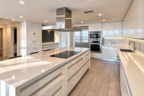 5600 Collins Ave 9S, Miami Beach FL - photo 10 of 36