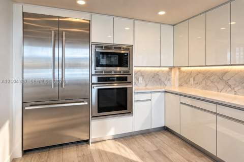 5600 Collins Ave 9S, Miami Beach FL - photo 11 of 36