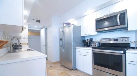 16425 Collins Ave 1215, Sunny Isles Beach FL - photo 12 of 37