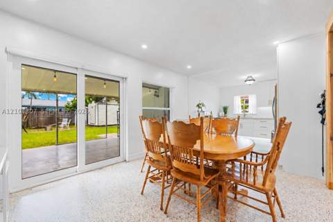 9980 Marlin Rd, Cutler Bay FL - photo 10 of 31