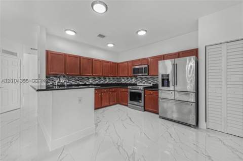 642 SE 37th Pl, Homestead FL - photo 7 of 19