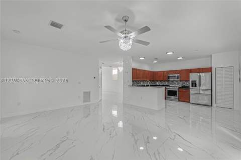 642 SE 37th Pl, Homestead FL - photo 9 of 19