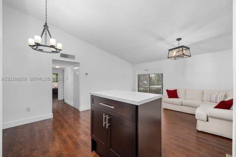 4944 NW 102nd Ave 204-3, Doral FL - photo 11 of 43