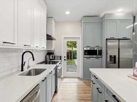 13900 NE 16th Ct, North Miami FL - photo 13 of 39