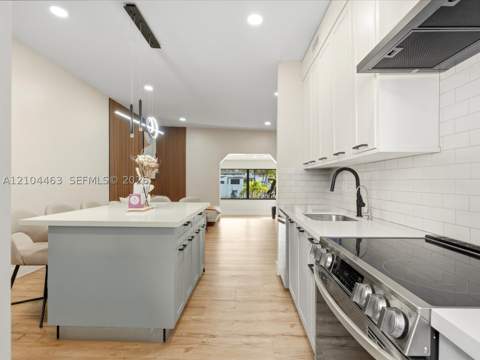 13900 NE 16th Ct, North Miami FL - photo 15 of 39