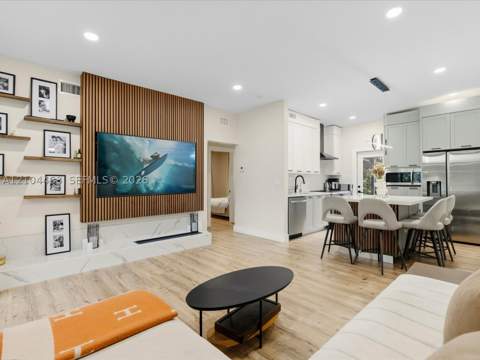 13900 NE 16th Ct, North Miami FL - photo 7 of 39