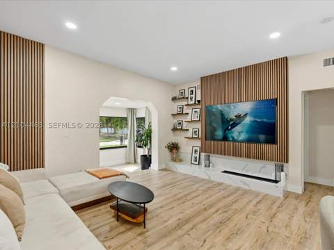 13900 NE 16th Ct, North Miami FL - photo 9 of 39