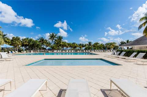 881 Ocean Dr Th31, Key Biscayne FL - photo 10 of 19