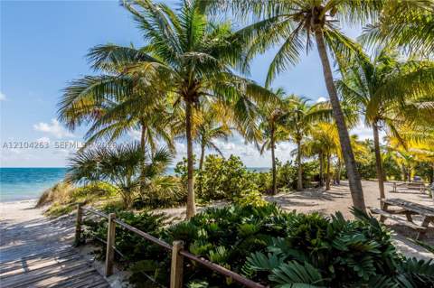 881 Ocean Dr Th31, Key Biscayne FL - photo 11 of 19