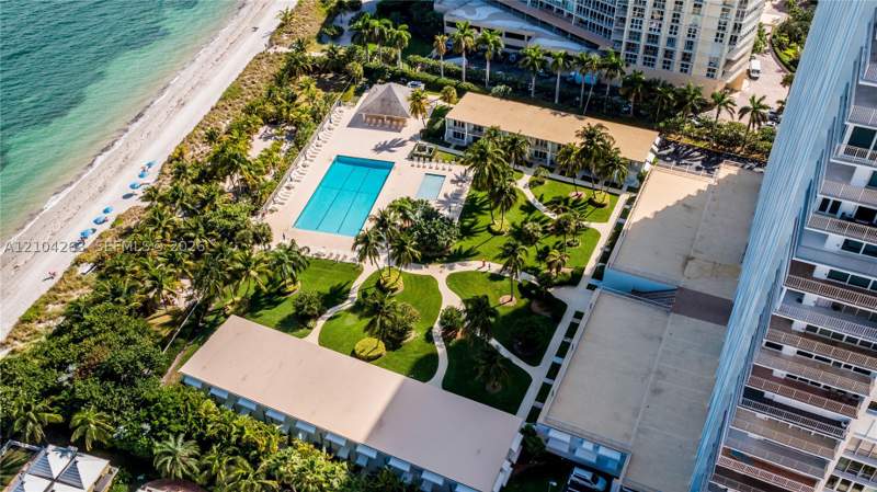 2 bedroom Condominium at 881 Ocean Dr Th31, Casa Del Mar Condo, Key Biscayne — photo 2