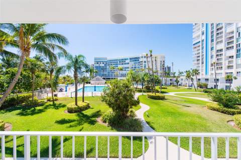 881 Ocean Dr Th31, Key Biscayne FL - photo 8 of 19