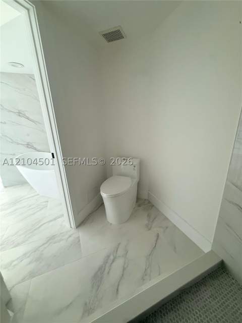 19101 NE 36th Ct 1005, Aventura FL - photo 14 of 47