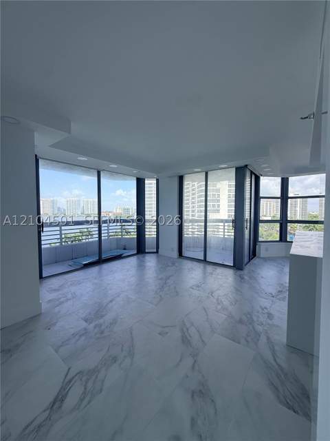 19101 NE 36th Ct 1005, Aventura FL - photo 19 of 47