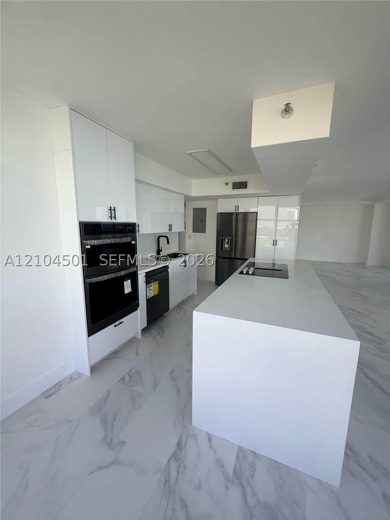 2 bedroom Condominium at 19101 NE 36th Ct 1005, Mystic Pointe Condo No Th, Aventura — photo 4