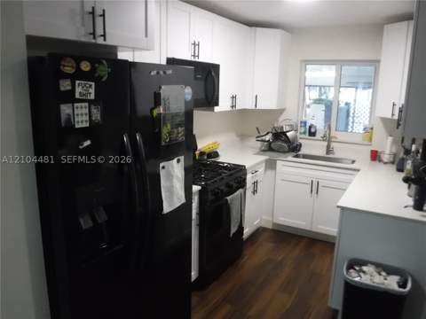 10451 SW 202nd Ter, Cutler Bay FL - photo 11 of 36