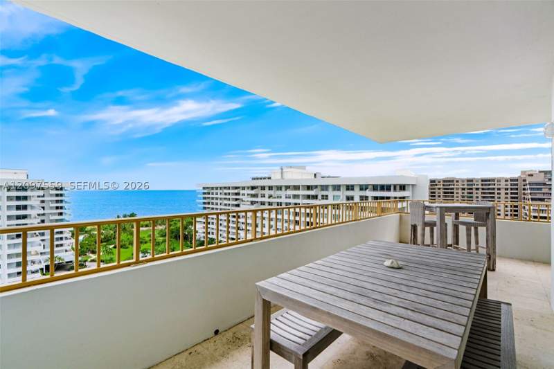 2 bedroom Condominium at 155 Ocean Lane Dr 1215, Commodore Club West Condo, Key Biscayne — photo 3