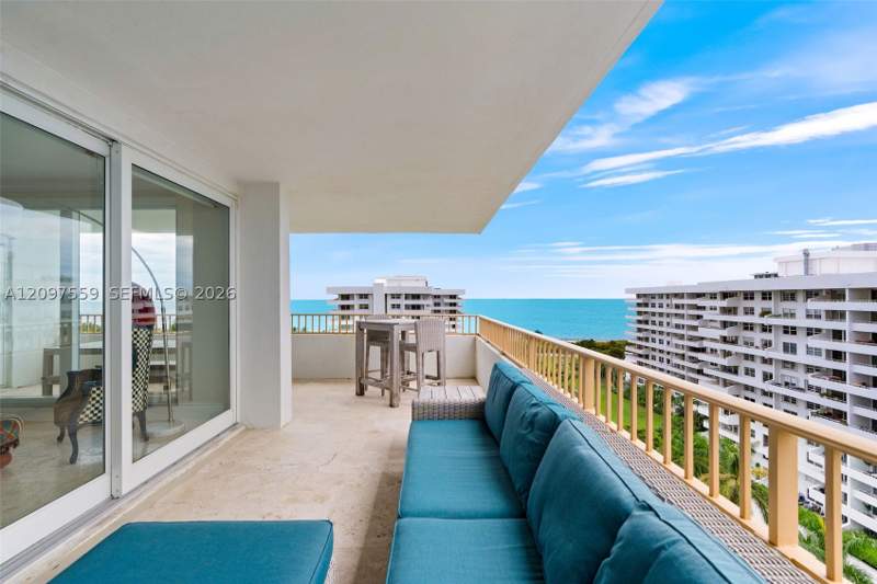 2 bedroom Condominium at 155 Ocean Lane Dr 1215, Commodore Club West Condo, Key Biscayne — photo 5
