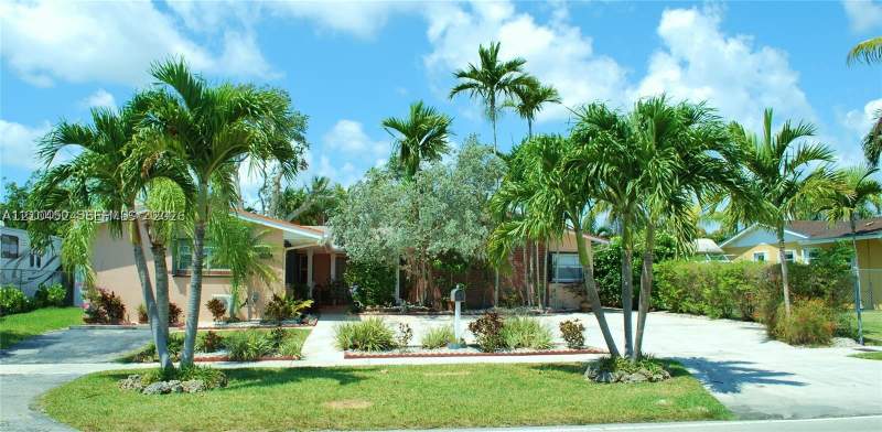 5 bedroom SingleFamilyResidence at 9990 Marlin Rd, Bel Aire Sec 4, Cutler Bay — photo 2