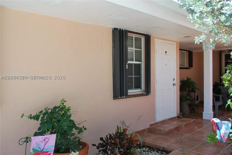 5 bedroom SingleFamilyResidence at 9990 Marlin Rd, Bel Aire Sec 4, Cutler Bay — photo 4
