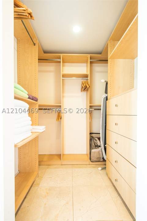 17555 W Atlantic Blvd Uph6, Sunny Isles Beach FL - photo 8 of 19