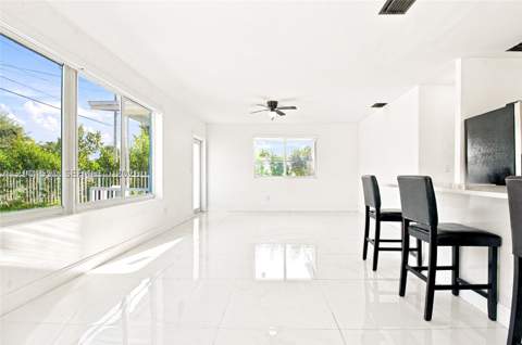 2932 NW 58th St, Miami FL - photo 12 of 37