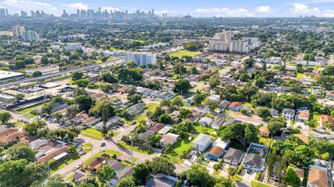 2932 NW 58th St, Miami FL - photo 7 of 37