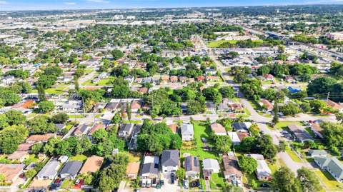 2932 NW 58th St, Miami FL - photo 9 of 37