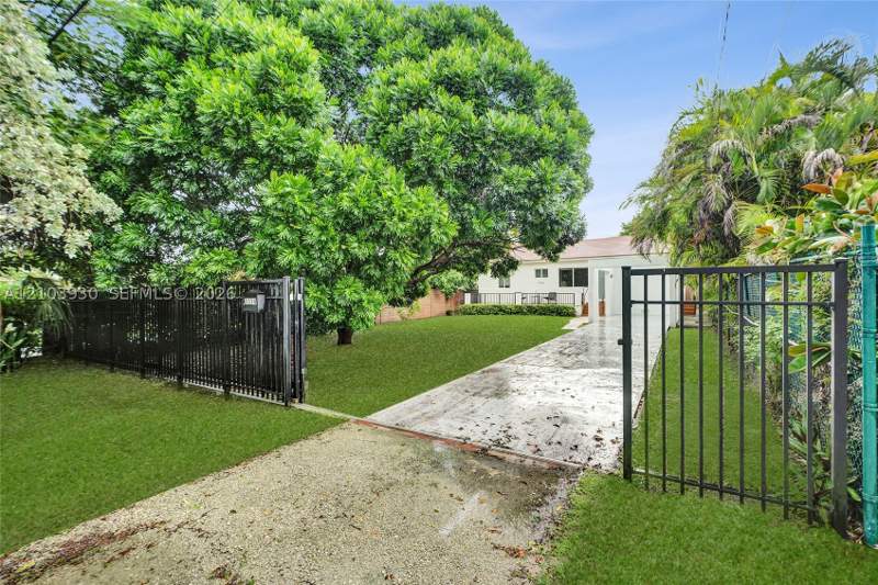 2 bedroom SingleFamilyResidence at 3334 SW 64th Ave, Coral Villas Rev, Miami — photo 5