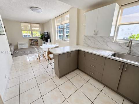 2829 Indian Creek Dr 410, Miami Beach FL - photo 12 of 45
