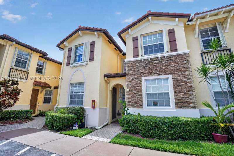 3 bedroom Townhouse at 1490 NE 33rd Rd 104-18, Villas At Carmel Condo No, Homestead — photo 3