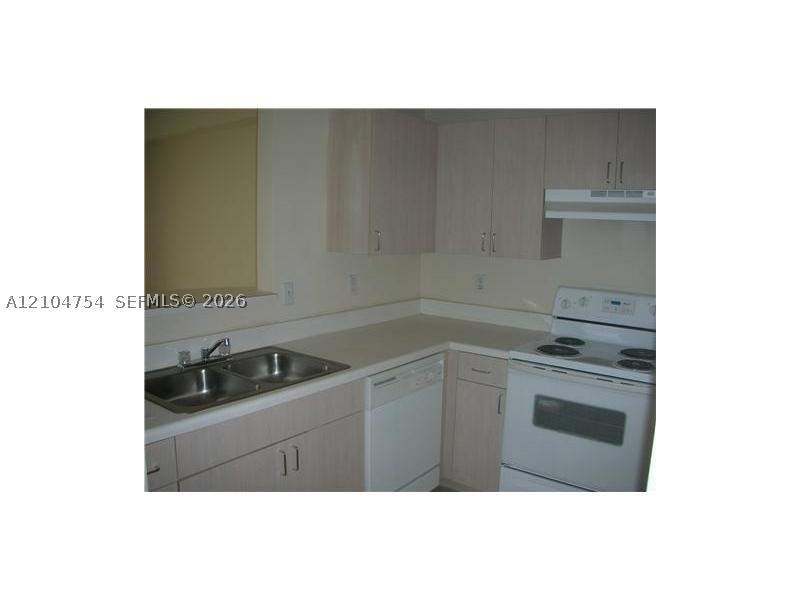 0 bedroom Condominium at 50 Menores Ave 612, Douglas Grand Condo, Coral Gables — photo 4