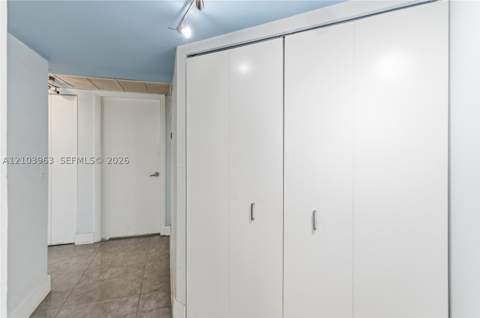 8215 Lake Dr 502, Doral FL - photo 12 of 13