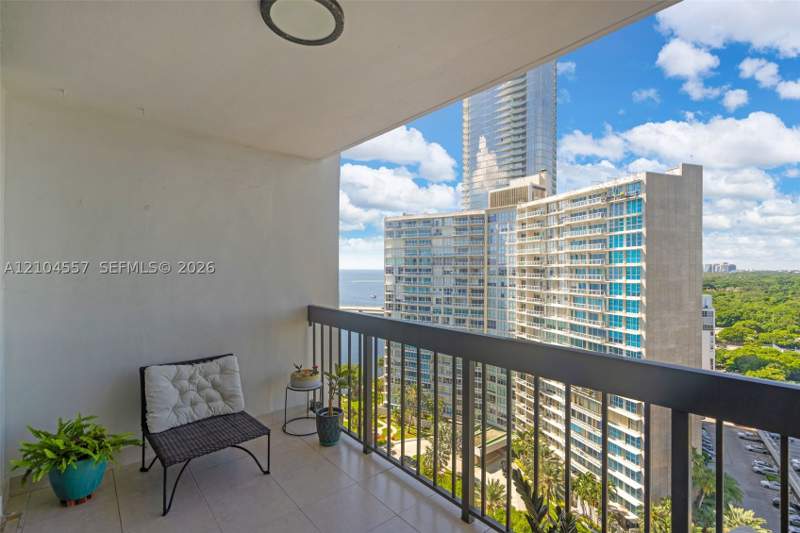 1 bedroom Condominium at 2333 Brickell Ave 1808, Brickell Bay Club Condo, Miami — photo 3