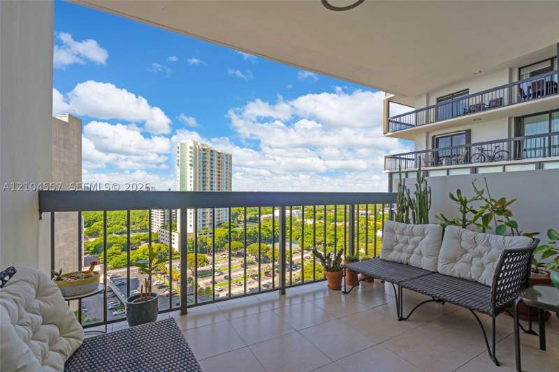 1 bedroom Condominium at 2333 Brickell Ave 1808, Brickell Bay Club Condo, Miami — photo 5
