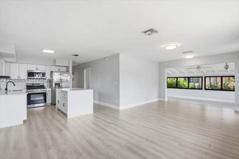 21341 NE 25th Ct, Aventura FL - photo 7 of 13