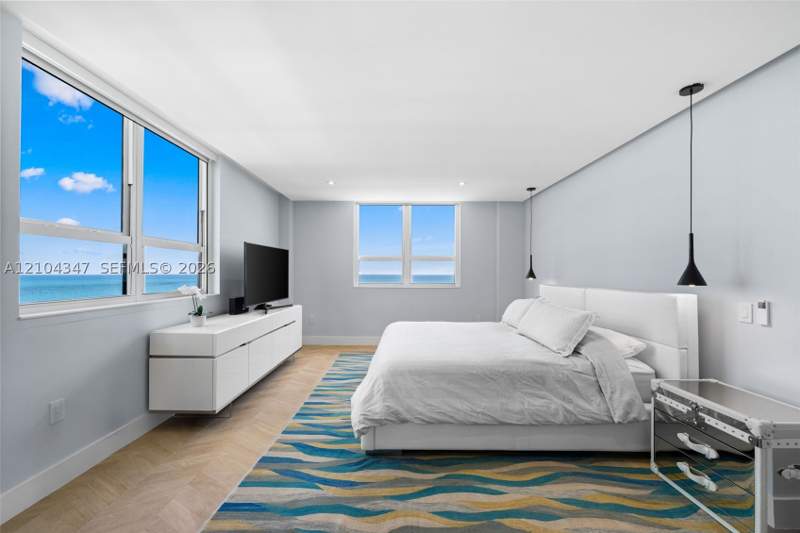 2 bedroom Condominium at 10185 Collins Ave 919, The Plaza Of Bal Harbour, Bal Harbour — photo 5