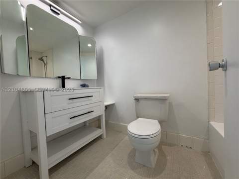 900 Bay Dr 413, Miami Beach FL - photo 7 of 35
