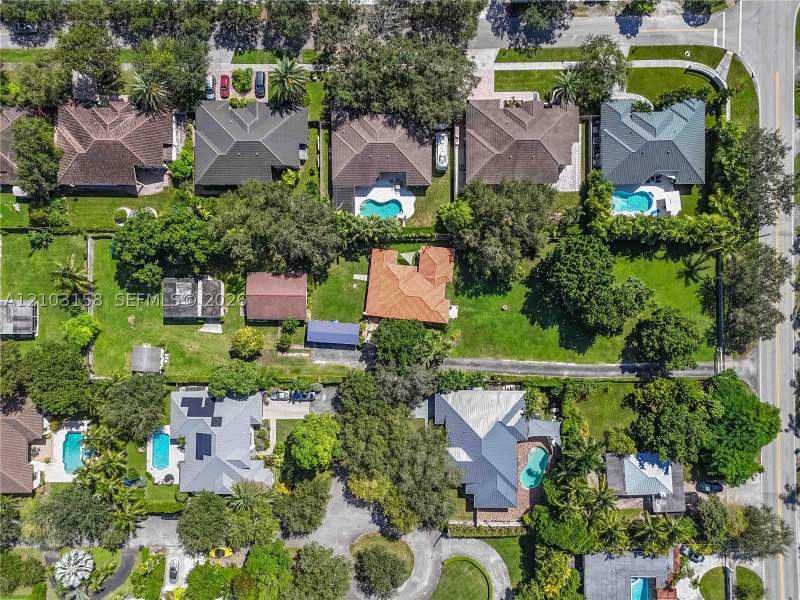 2 bedroom SingleFamilyResidence at 5821 SW 67th Ave, South Miami, South Miami — photo 4