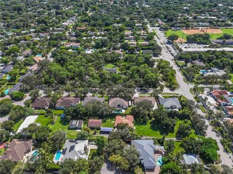 5821 SW 67th Ave, South Miami FL - photo 7 of 10