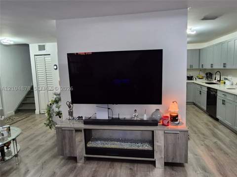 203 NE 12th Ave 203, Homestead FL - photo 14 of 33