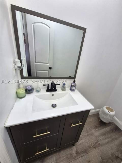 203 NE 12th Ave 203, Homestead FL - photo 16 of 33