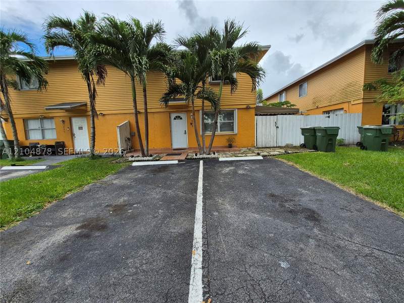 2 bedroom Townhouse at 203 NE 12th Ave 203, Seagrape Village Condo, Homestead — photo 2
