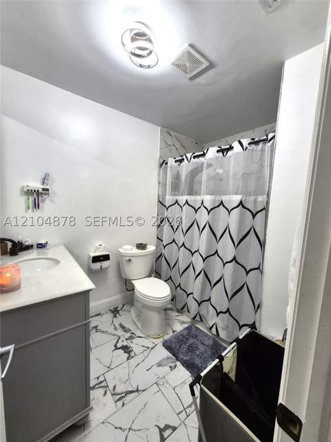 203 NE 12th Ave 203, Homestead FL - photo 24 of 33