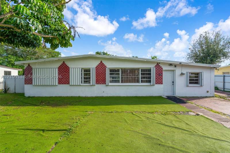 4 bedroom SingleFamilyResidence at 1920 NW 134th St, Lakeside Manor, Miami — photo 2