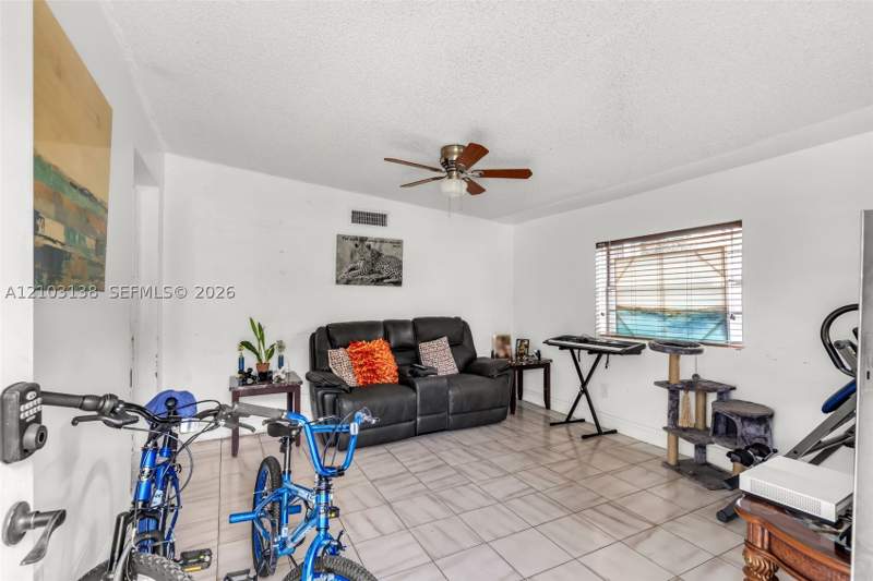 4 bedroom SingleFamilyResidence at 1920 NW 134th St, Lakeside Manor, Miami — photo 5