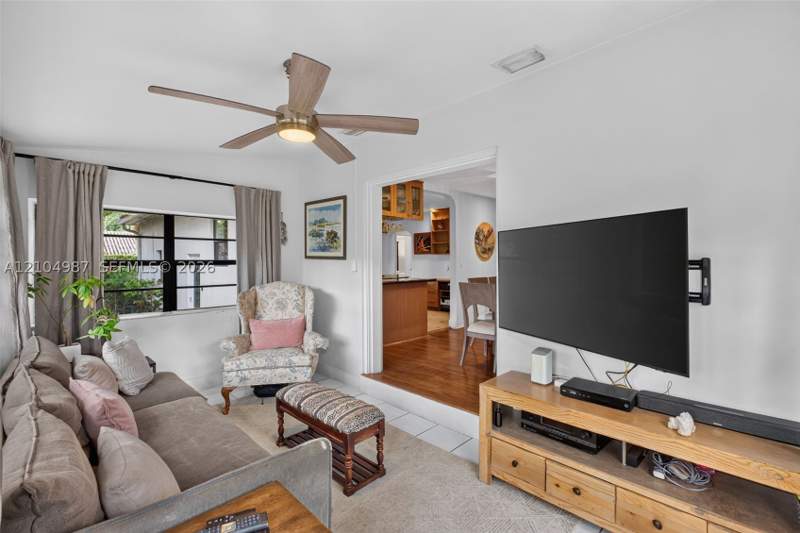 4 bedroom SingleFamilyResidence at 1020 NE 107th St, Miami Shores Estates, Miami Shores — photo 5