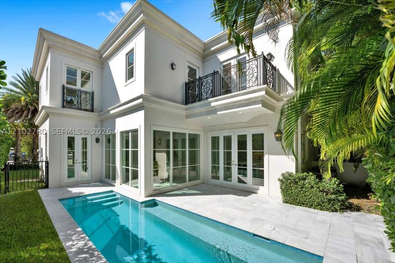 3 bedroom Townhouse at 315 Santander Ave 315, Coral Gables Crafts Sec, Coral Gables — photo 3