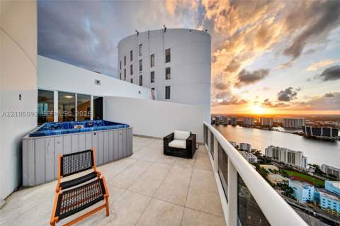 18101 Collins Ave Ts-5506, Sunny Isles Beach FL - photo 6 of 47