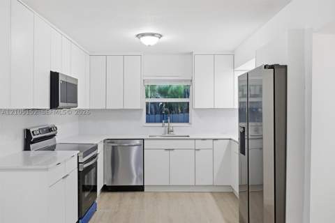 465 NE 165th St, Miami FL - photo 8 of 13
