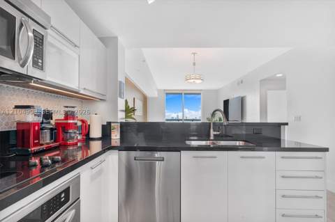 253 NE 2nd St 2509, Miami FL - photo 10 of 31